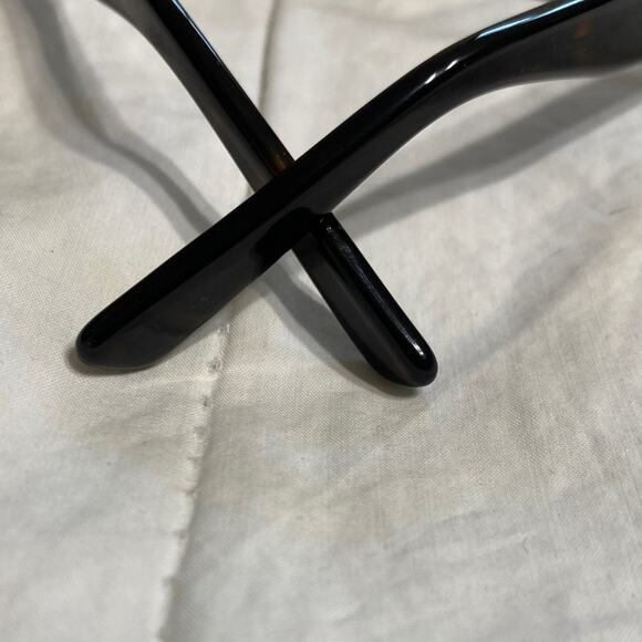 Gucci Tortoiseshell Rectangular Eyeglasses Scratched Lens Great for your Rx! Lux - Picture 7 of 10